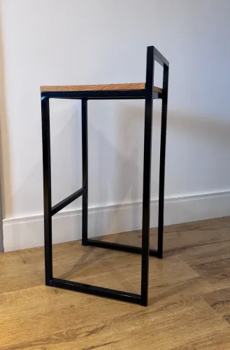 Banqueta estilo industrial (apenas uma)
