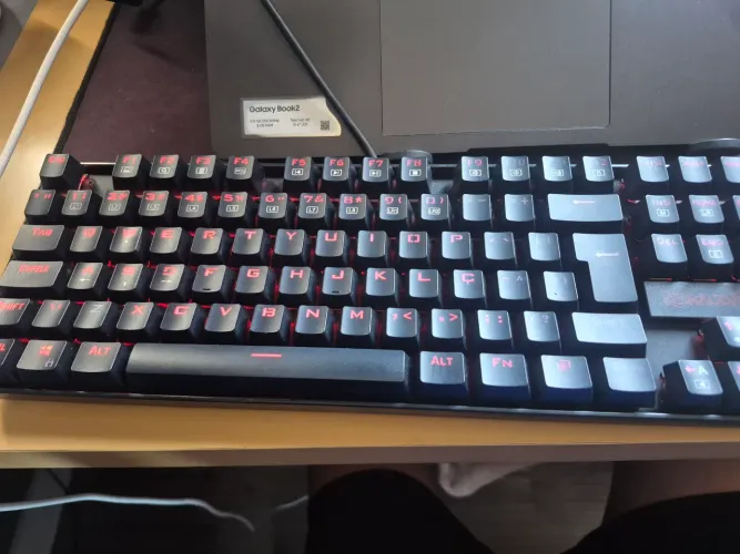 Tecladp Redragon kurama