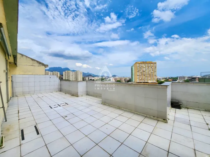 Cobertura Frente em Taquara, 170 m², 3 Quartos, 2 Vagas  Financia