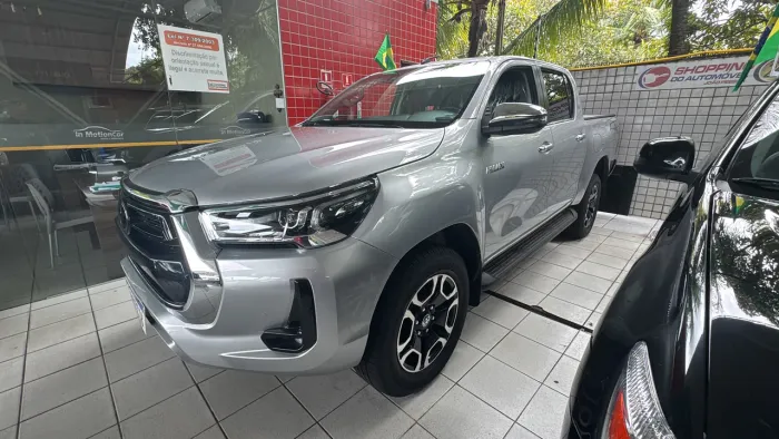 Toyota Hilux CD SRX 4X4 2.8 TDI 16V Diesel Aut. 2025