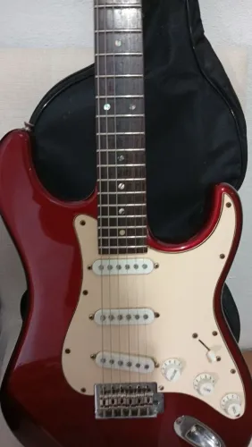 Guitarra Tagima special T735 