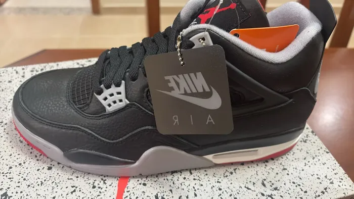 AIR JORDAN 4 RETRÔ