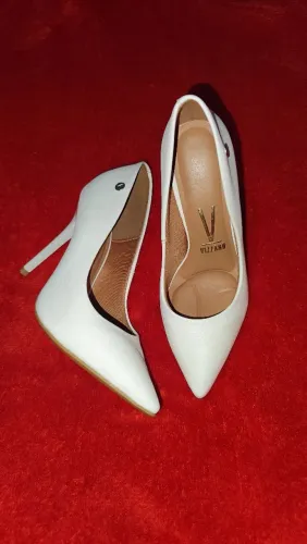 Scarpin Vizzano Feminino Branco Bico Fino Salto Fino (Usado)