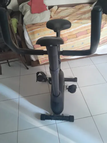 Biicleta ergemétrica poliumfit