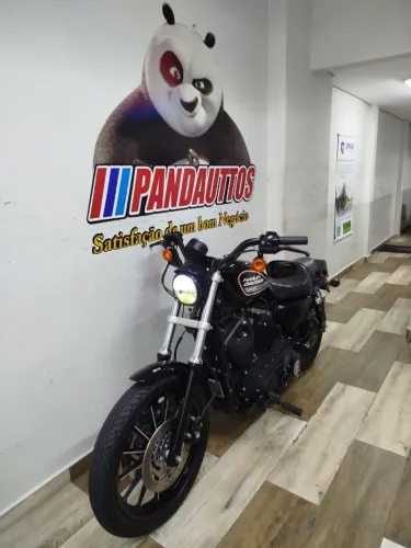 HARLEY DAVIDSON XL 883R