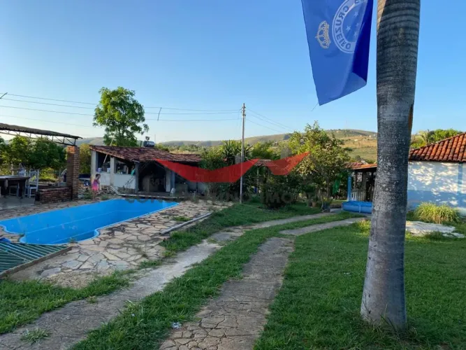 Fazenda / Sítios / Chácaras com 3 quartos à venda em Paraopeba
