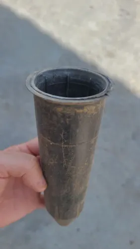 Tubetes e bandejas para viveiros de mudas