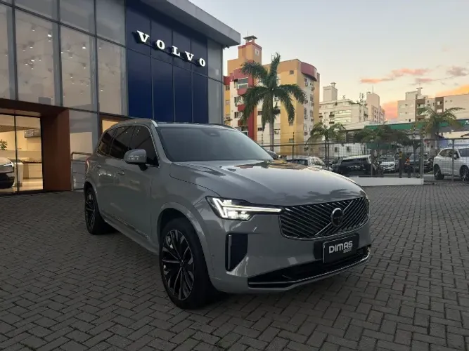 Volvo XC 90 T-8 Ultra 2.0 AWD (híbrido) 2025