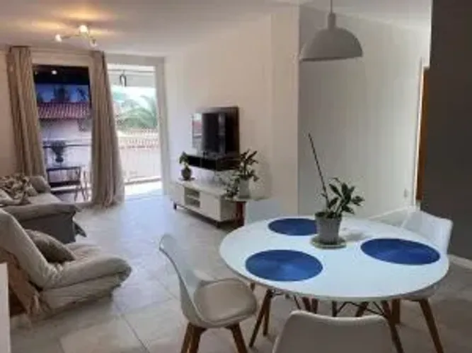 Excelente Apartamento Mobiliado com 132 metros em Itacoatiara