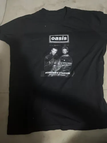 Camiseta do Oasis