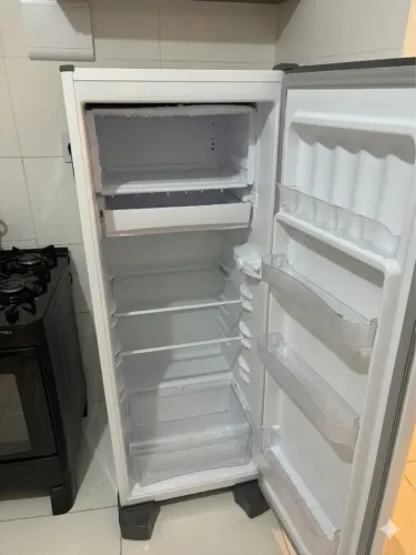 Geladeira (com 4 meses de uso)
