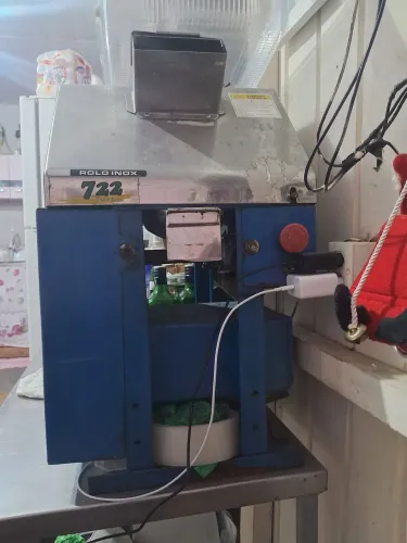Vendo máquina de caldo de cana