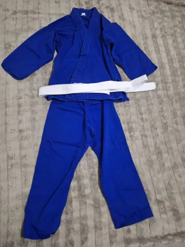 Vende-se Kinono de Cor Azul
