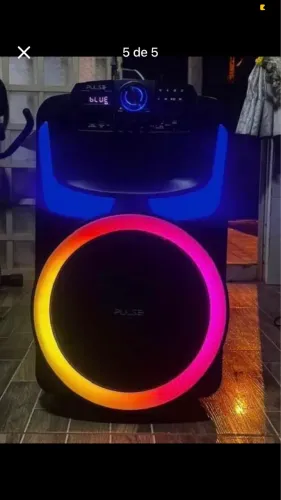 Caixa de som alta pulse multi potente nova na caixa