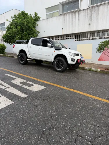 Mitsubishi L200 Triton HPE 3.2 CD TB Int.diesel AUT 2012