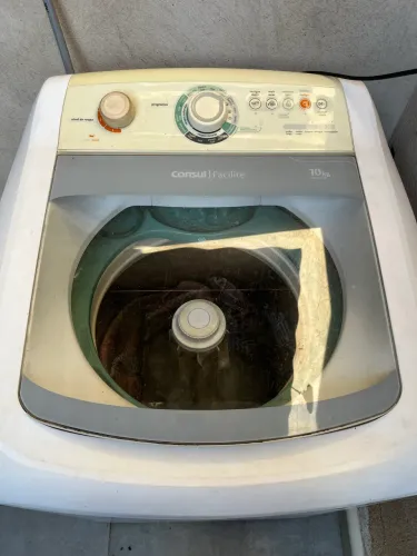 Máquina de lavar usada