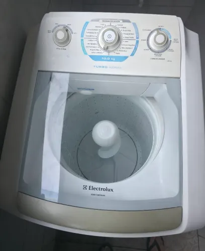 Lavadora Electrolux 10kg Funcionando perfeitamente.