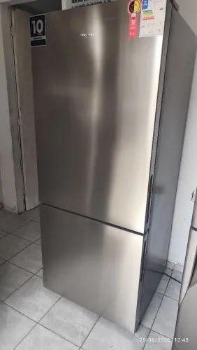 Geladeira Hisense (garantia e entrega grátis)