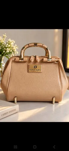 Bolsa Carmen Steffen em couro caramelo