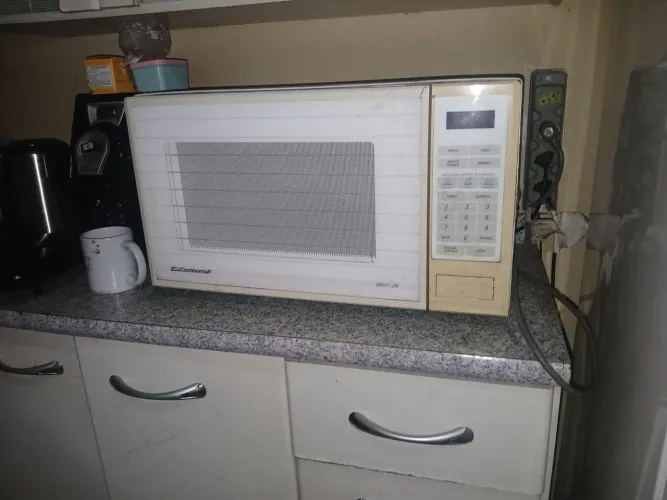 Micro-ondas Continental 30litros 