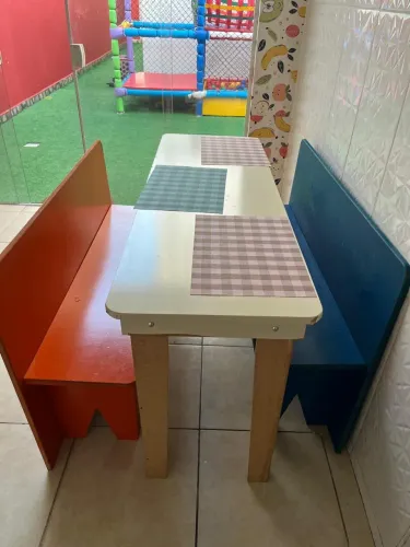Conjunto mesa/banco para refeitório infantil 