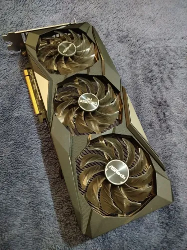 VENDO PLACA DE VIDEO RX 6700XT