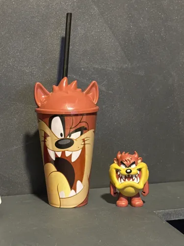 Copo personalizado e boneco Tazmania 