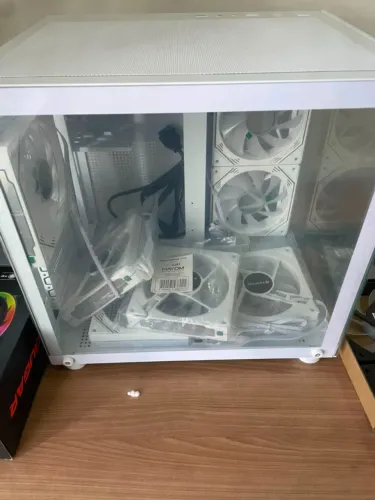 GABINETE GAMER BRANCO PREMIUM - NUNCA USADO