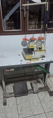 Máquina de costura calfá