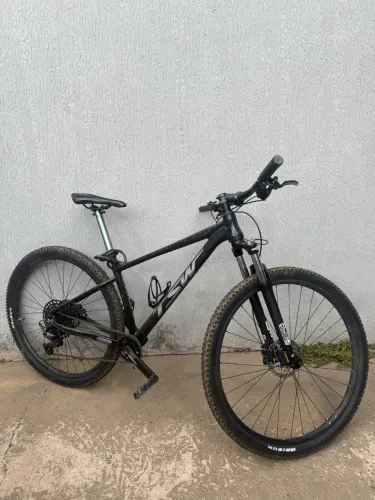 Bicicleta MTB aro 29 deore 12v