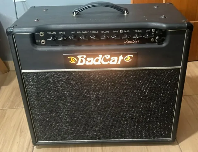AMPLIFICADOR VALVULADO BADKAT PHANTER NOVO