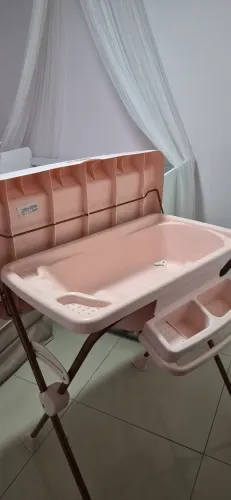 Vende-se trocador Bourigotto com banheira 