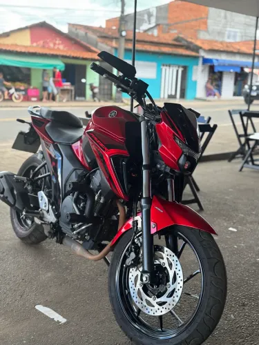 FAZER 250 2025