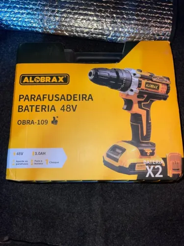 Parafusadeira, furadeira e martelete novo