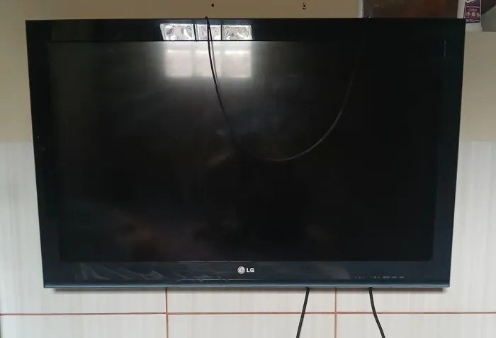 Televisão LG (Led) 37' polegadas (Modelo 37LK450)