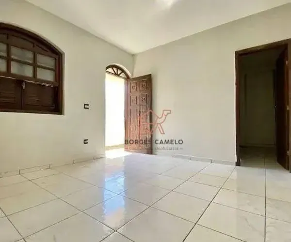 Casa com 3 quartos para alugar, 120 m² por R$ 3.290/mês - Ouro Preto - Belo Horizonte/MG