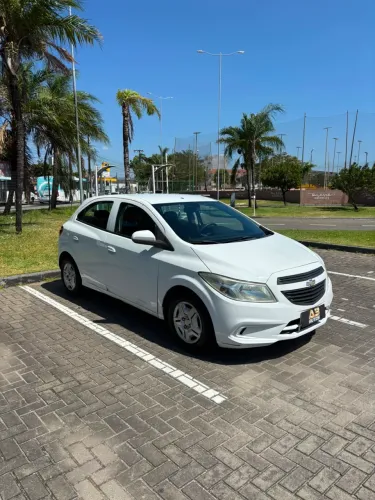 Chevrolet Onix JOY Hatch 1.0 8V Flex Mec. 4P 2017