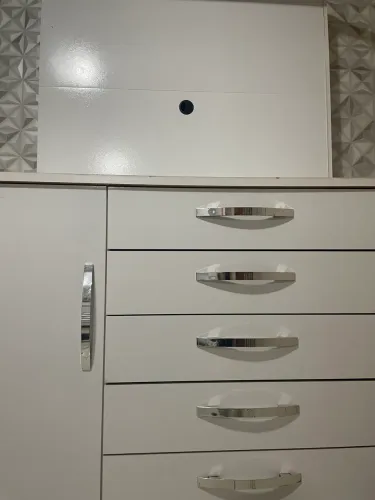 Cômoda branca