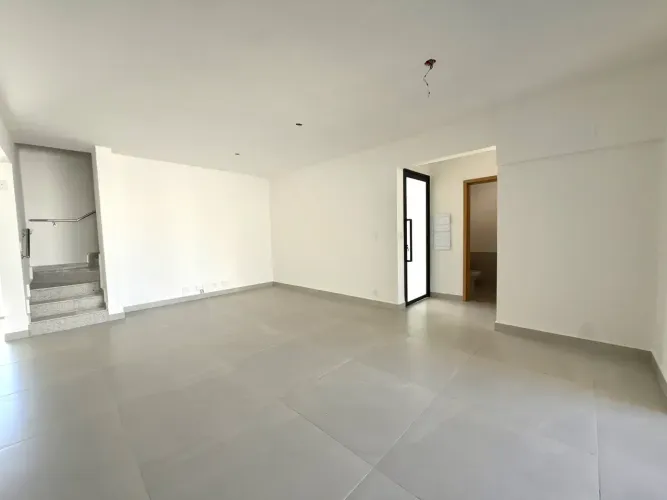 Vendo Casa 4 Quartos Condomínio Fechado Jardins Berlim na GO 020 -15 minutos do Shopping F