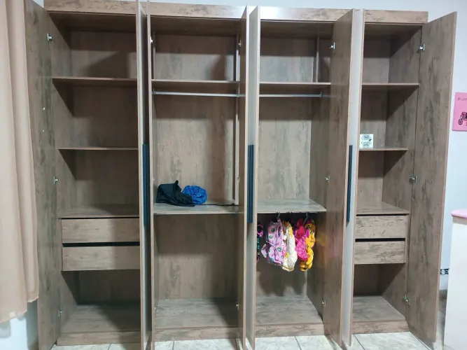 Guarda roupa casal 8 portas 