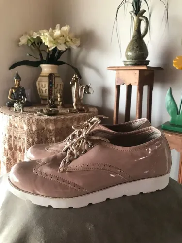 sapato oxford feminino verniz nude