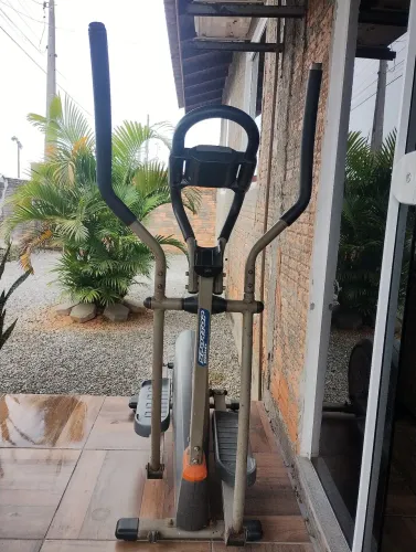 Vendo aparelho de academia SPORTOP E850