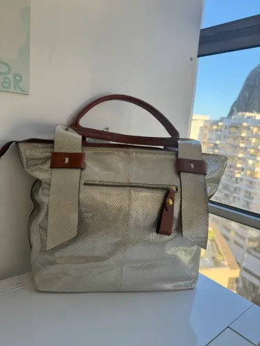 Bolsa feminina de couro legítimo