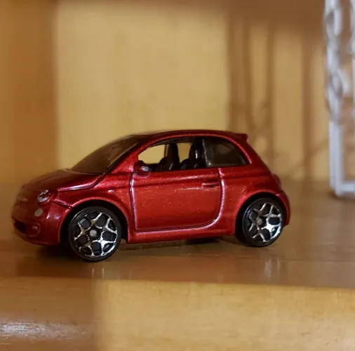  Hotwheels   FIAT 500 em ótimo estado 