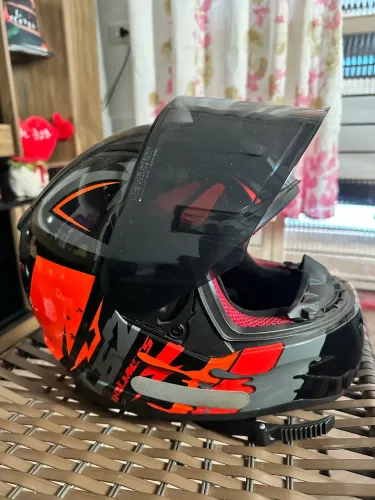 CAPACETE LS2 3 MESES DE USO 2 VISEIRAS TAM. M