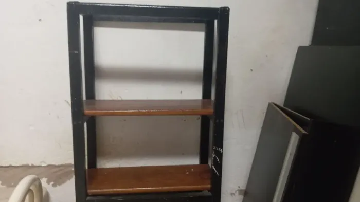 Vendo estante pequena