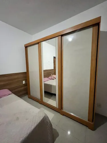 Guarda Roupa- em perfeito estado