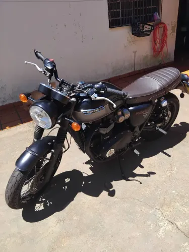Motos triumph