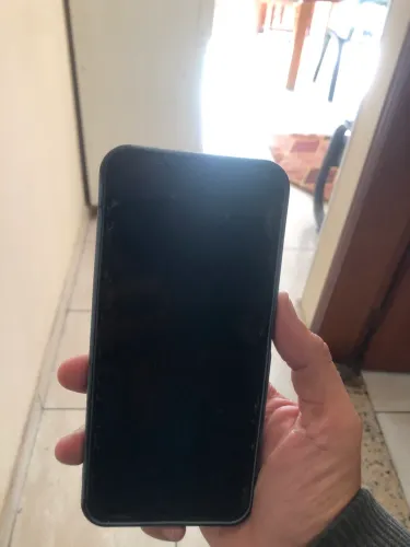 Vendo celular xaiomi 15c 256