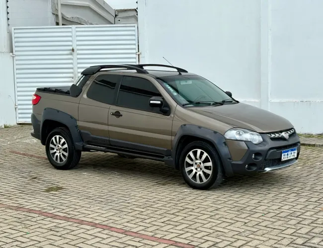 Fiat Strada Adventure1.8/ 1.8 Locker Flex CD 2014